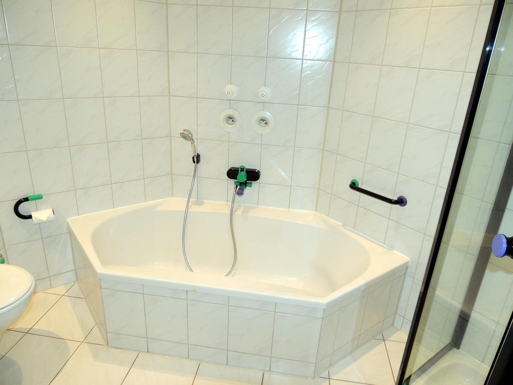 Gaestehaus Am Hirtenberg Breitenbrunn  Ngoại thất bức ảnh