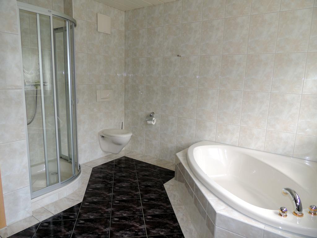Gaestehaus Am Hirtenberg Breitenbrunn  Ngoại thất bức ảnh